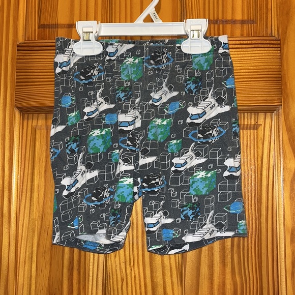 Boys size 8 pajama set with spaceship by The Children’s Place - Picture 2 of 8